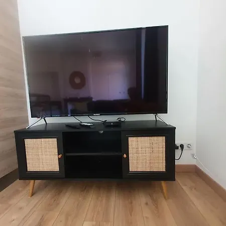 Apartment -garrigue- Face A La Cite Medievale Terrasse Classe 4☆ *