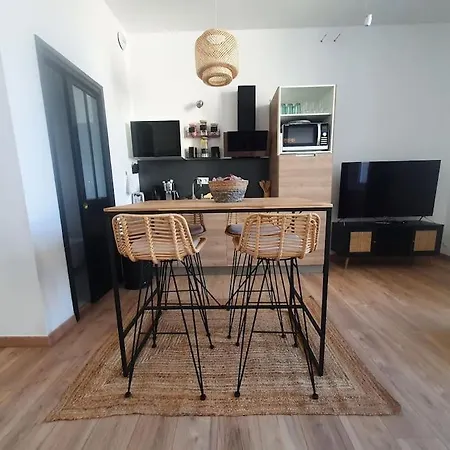 Apartment -garrigue- Face A La Cite Medievale Terrasse Classe 4☆ *